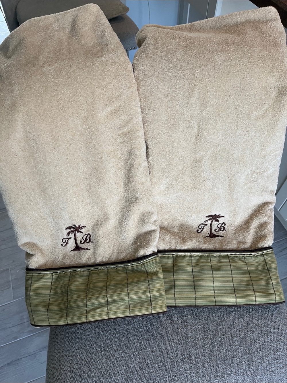 Tommy Bahama Home VTG embroidered monogram initials TB striped trim 100% cotton